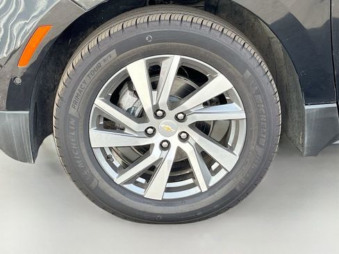 Used 2024 Chevrolet Equinox Premier AWD/4WD image 33