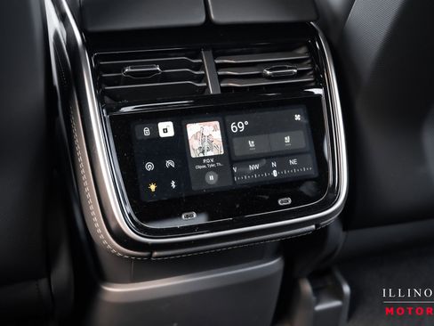 Used 2022 Rivian R1T Adventure image 34