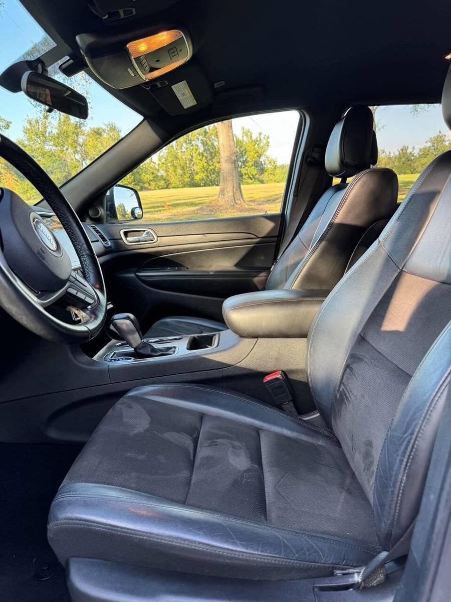 Used 2021 Jeep Grand Cherokee Laredo X RWD image 13