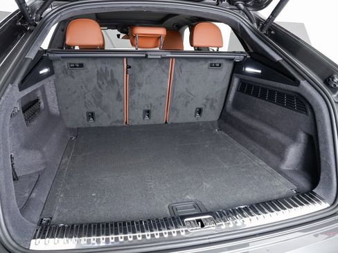 Certified 2025 Audi Q8 Prestige w/ Prestige Package image 32