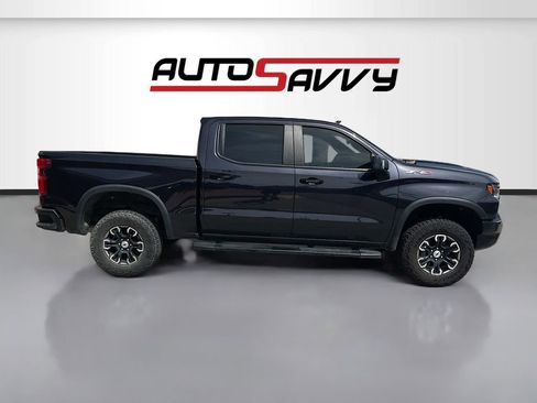 Used 2023 Chevrolet Silverado 1500 ZR2 w/ Technology Package AWD/4WD image 8