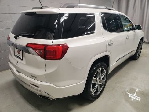 Used 2017 GMC Acadia Denali w/ Technology Package AWD/4WD image 2