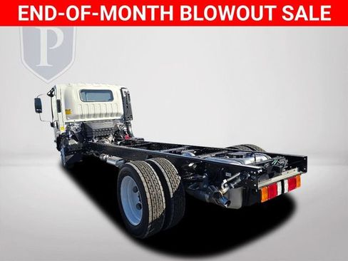 New 2025 Chevrolet Low Cab Forward image 8