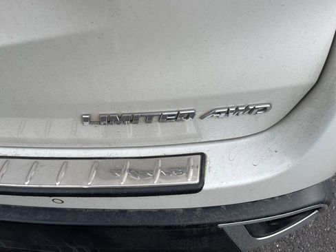 Used 2019 Toyota Highlander Limited image 9