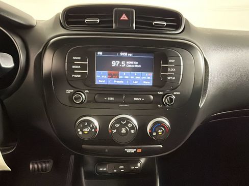 Used 2019 Kia Soul FWD image 25