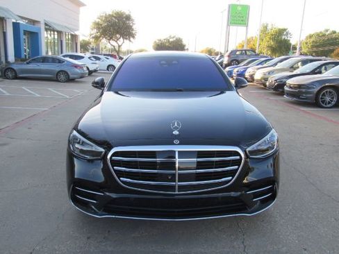 Used 2023 Mercedes-Benz S 580 4MATIC Sedan image 4