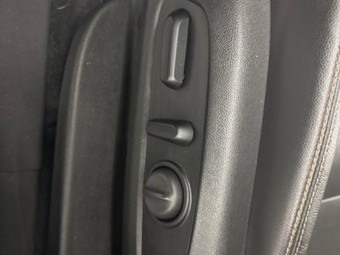 Used 2021 GMC Terrain SLT w/ LPO, Cargo Package image 15