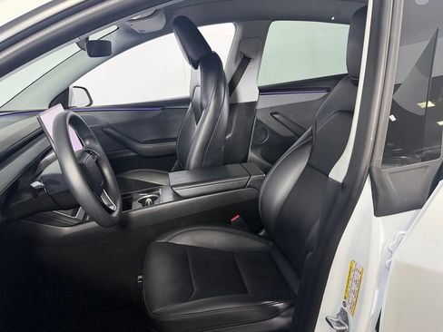 Used 2026 Tesla Model Y 2WD image 18