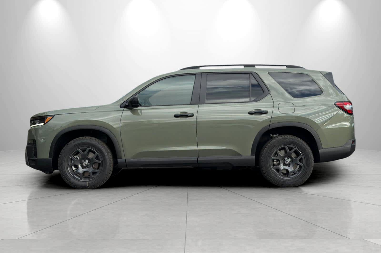 New 2026 Honda Pilot TrailSport image 3