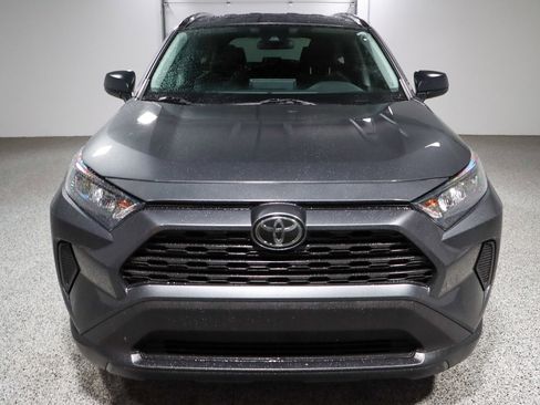 Used 2020 Toyota RAV4 LE image 4