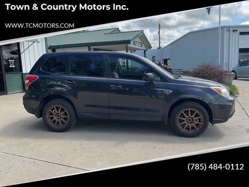 Used 2015 Subaru Forester 2.5i AWD/4WD image 1