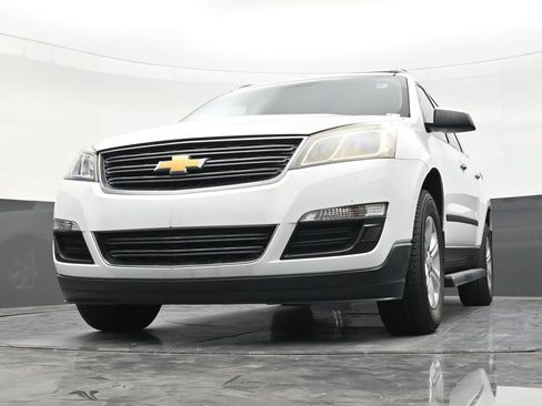 Used 2017 Chevrolet Traverse LS FWD image 26