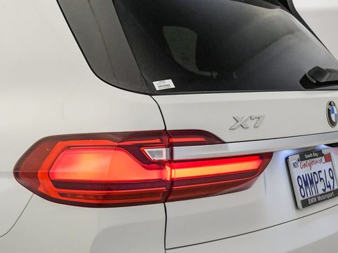Used 2019 BMW X7 xDrive40i w/ Cold Weather Package AWD/4WD image 12