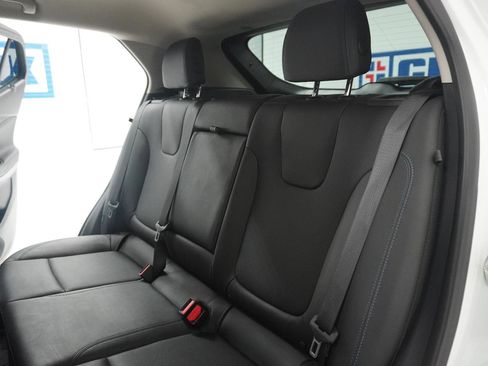 Used 2025 Buick Encore GX Sport Touring w/ Comfort Package image 32