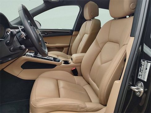Used 2024 Porsche Macan image 29