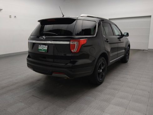 Used 2019 Ford Explorer XLT w/ Equipment Group 201A FWD image 9