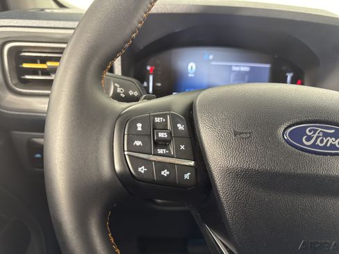 Used 2025 Ford Maverick Tremor AWD/4WD image 27