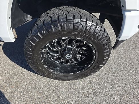 Used 2021 RAM 1500 Laramie w/ Sport Appearance Package image 9