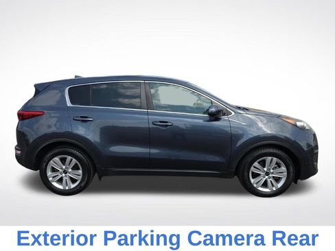 Used 2018 Kia Sportage LX FWD image 2