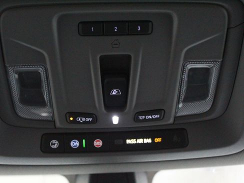 Used 2020 Chevrolet Silverado 1500 RST w/ Texas Edition image 21