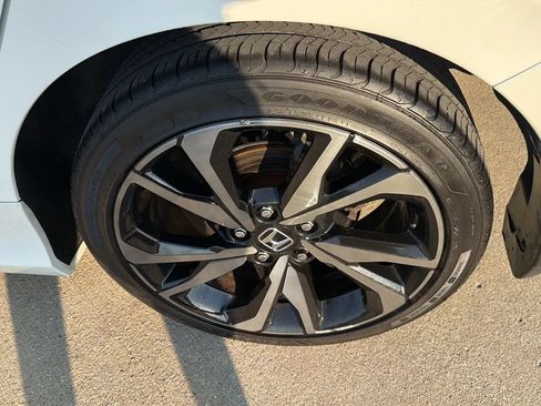 Used 2019 Honda Civic Sport image 31
