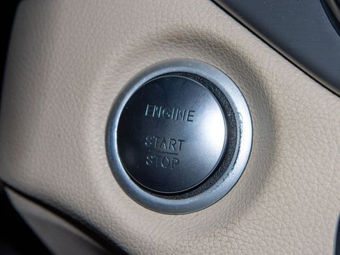 Used 2020 Mercedes-Benz GLA 250 GLA 250 w/ Multimedia Package image 31