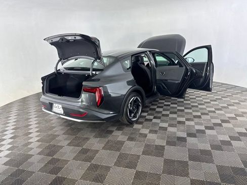 Certified 2025 Kia K4 EX FWD image 16