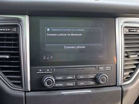 Used 2018 Porsche Macan Sport Edition image 22