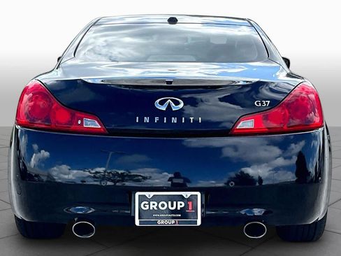 Used 2011 INFINITI G37 Journey w/ Premium Pkg RWD image 4