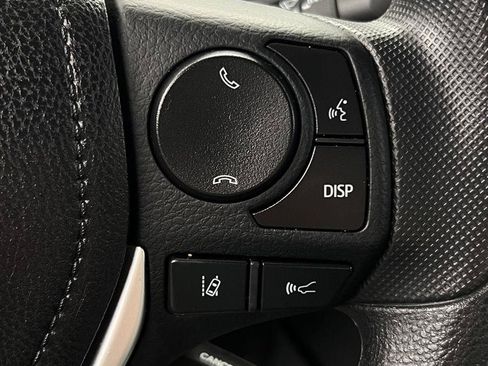 Used 2018 Toyota Corolla LE FWD image 10