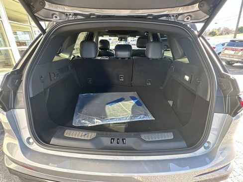 New 2025 Lincoln Nautilus Premier w/ Equipment Group 102A image 18