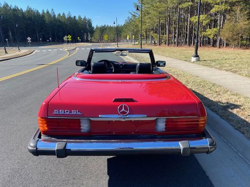 Used 1988 Mercedes-Benz 560 SL image 6
