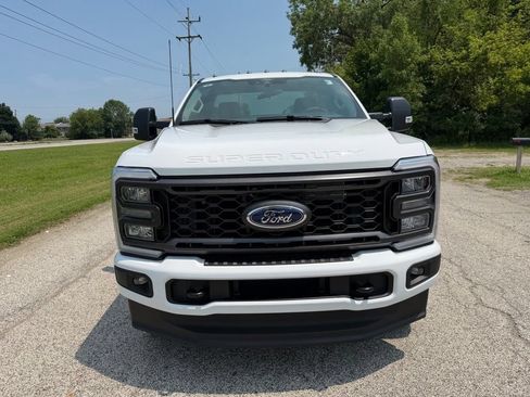 Used 2025 Ford F250 XL w/ STX Appearance Package AWD/4WD image 2