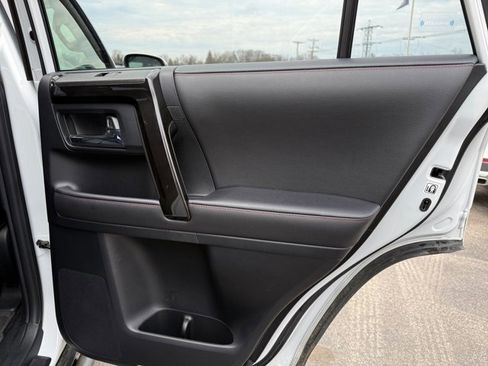 Used 2024 Toyota 4Runner TRD Off-Road Premium image 28