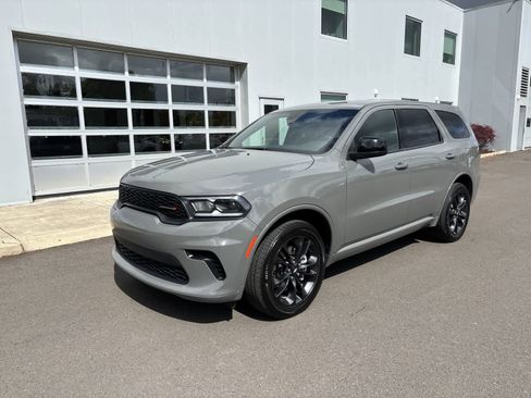 Certified 2025 Dodge Durango GT AWD/4WD image 1