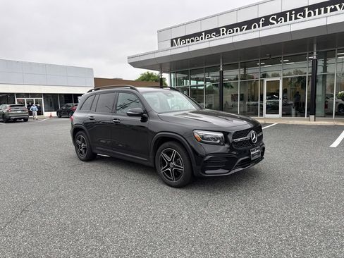 Certified 2025 Mercedes-Benz GLB 250 4MATIC image 3