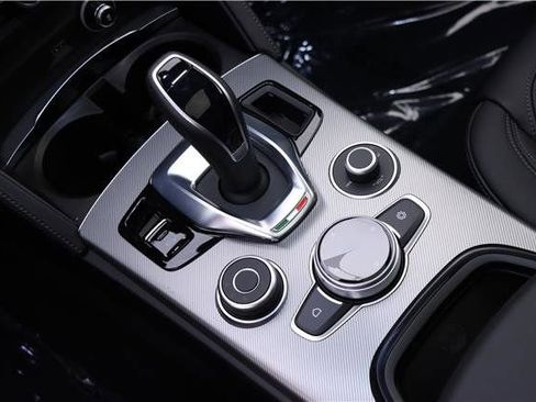 New 2024 Alfa Romeo Stelvio Ti AWD/4WD image 13