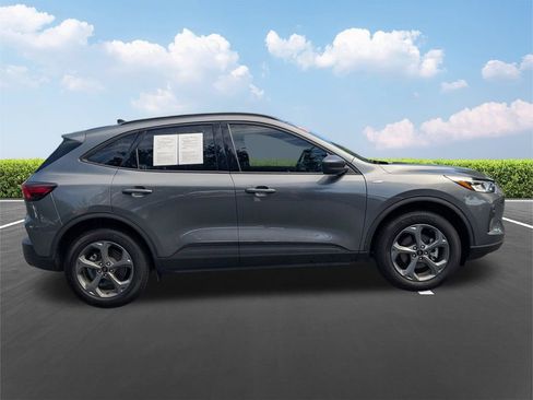 Used 2025 Ford Escape ST-Line AWD/4WD image 3