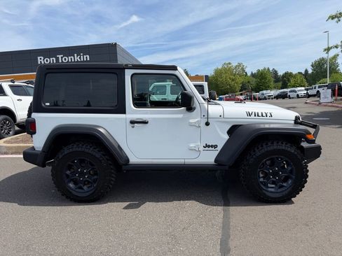 Used 2023 Jeep Wrangler Sport AWD/4WD image 8