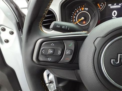 Used 2024 Jeep Gladiator Sport image 18