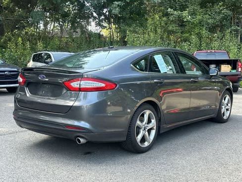 Used 2015 Ford Fusion SE w/ Equipment Group 201A FWD image 21
