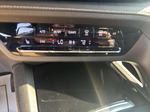 Used 2021 Buick Envision Preferred image 12