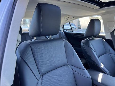 Certified 2024 Lexus ES 250 w/ Premium Package image 23