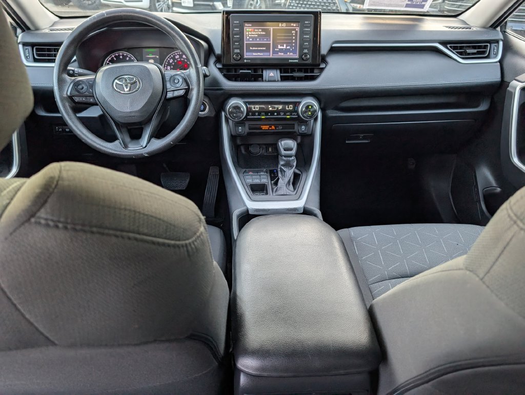 Used 2022 Toyota RAV4 XLE AWD/4WD image 15