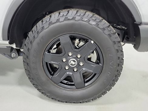 Used 2024 Ford Bronco Black Diamond image 7