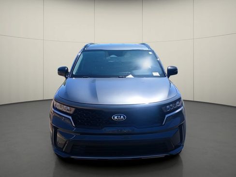 Used 2021 Kia Sorento S FWD image 2
