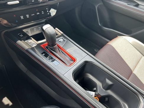 Used 2025 Nissan Kicks SR FWD image 31