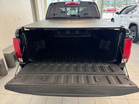 Used 2025 Chevrolet Colorado LT w/ Advanced Trailering Package AWD/4WD image 44