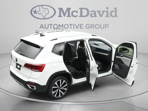 Used 2023 Volkswagen Taos SE FWD image 45
