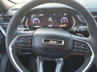 Used 2023 Jeep Grand Cherokee Altitude